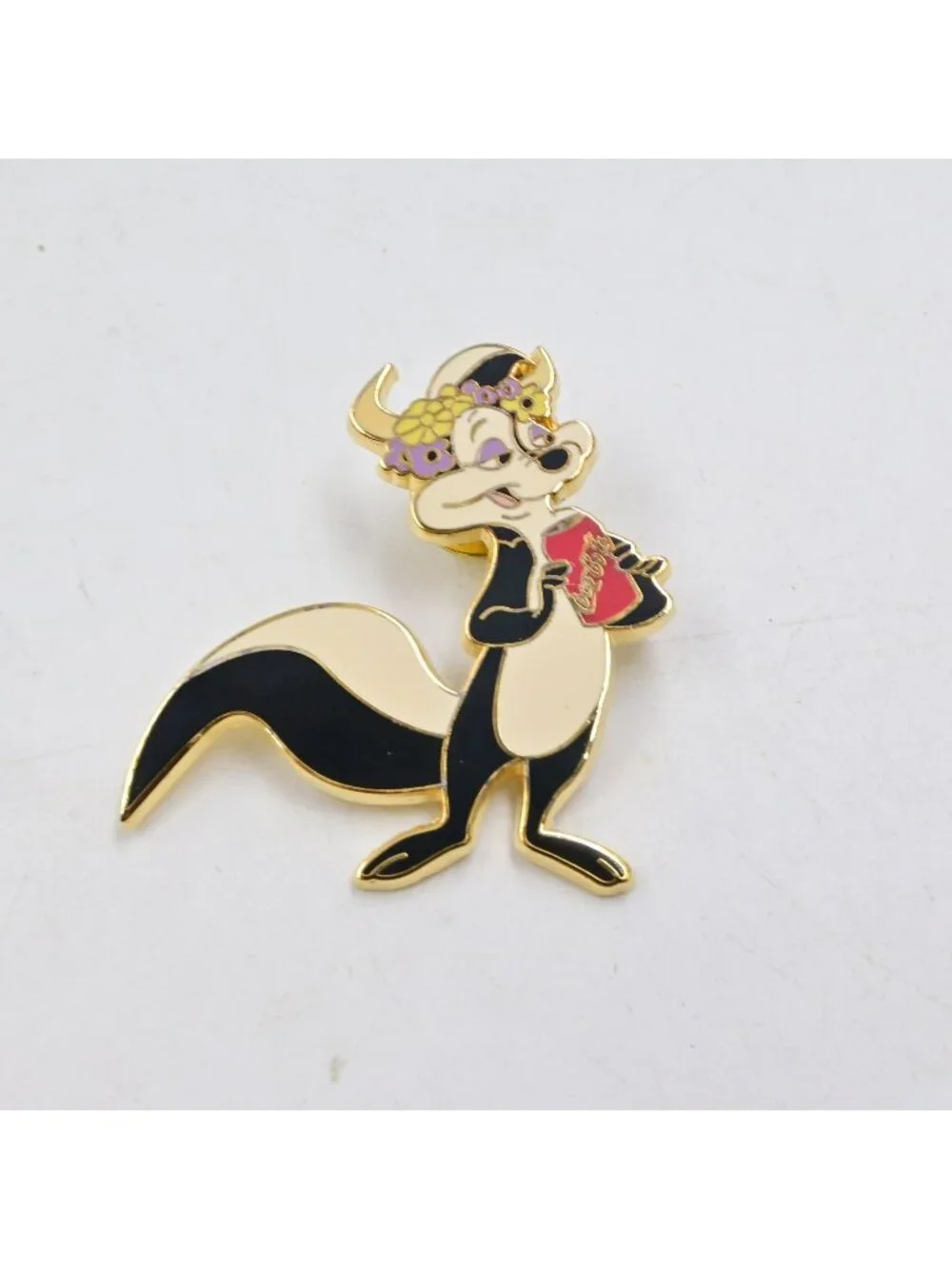 Pepe Le Pew Drinking Coca Cola Fantasy Lapel Hat Pin